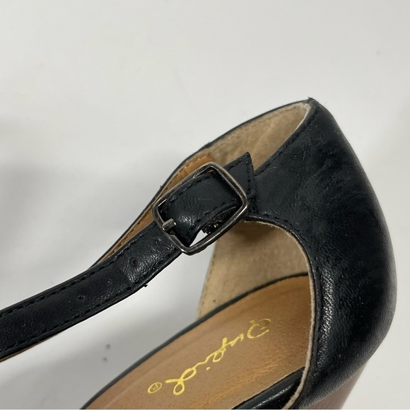 Qupid Women's Black T -Strap Size 7.5 - Picture 11 of 12